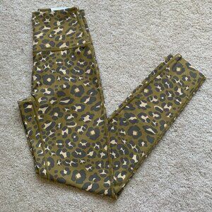 Aerie Women's Offline 7/8 Hi-Rise Leggings, Animal Print, size S NWT